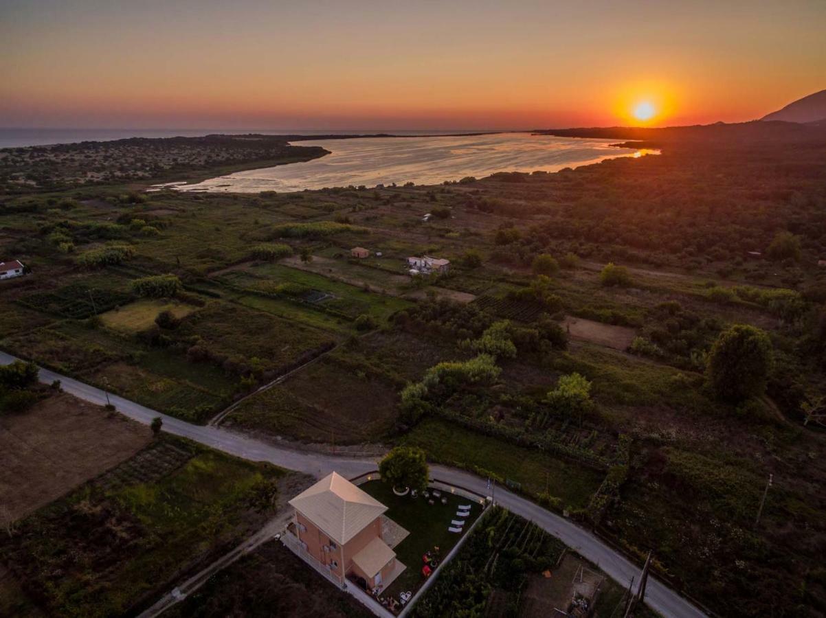 Villa Nissos Línia Kültér fotó